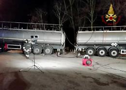 Cessalto, perdita di acido cloridrico da un'autocisterna in A4