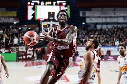 Basket, la Reyer Venezia batte Pesaro 93-77