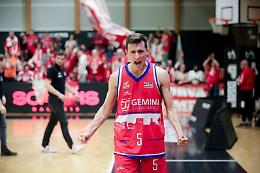 Basket B, Mestre domina la Ruker: 85-59