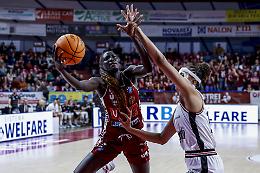 Basket Woman, Venezia battuta da Bologna: 60-85