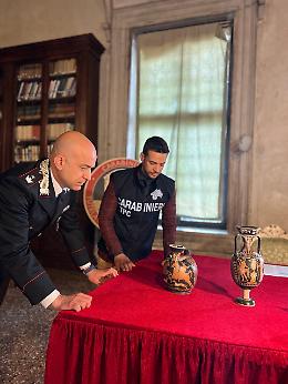 Venezia, asta illegale di terrecotte del IV secolo su web: recuperate e riconsegnate due ceramiche
