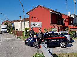 Viola il divieto di avvicinamento alla madre, arrestato un uomo a Mira