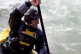 Meolo, si rovescia col kayak in montagna. Muore a 55 anni