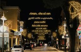 Jesolo, i versi di Dante Alighieri illuminano il Lido