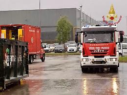 Tombolo, vigili del fuoco al lavoro per la fuoriuscita di una sostanza tossica