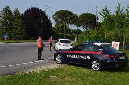 Este, fermati dai Carabinieri, trovati in possesso di patente falsa, droga e pistola