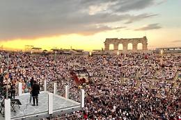 Grande successo dell'Arena Opera Festival: le foto dell'inaugurazione della centesima edizione