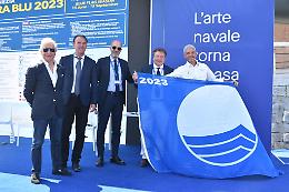 Salone Nautico di Venezia: consegnata la Bandiera Blu agli stabilimenti balneari del Lido