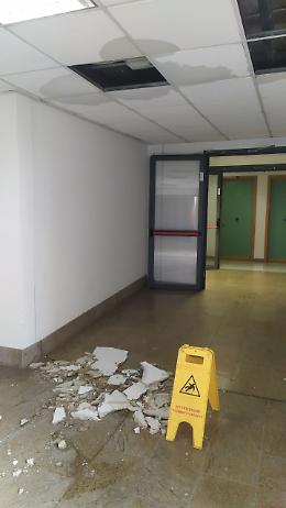 Padova, crolla pezzo di controsoffitto nella residenza universitaria