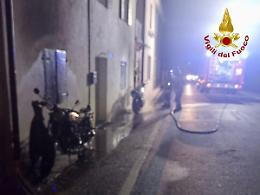 Padova, prendono fuoco due motocicli. Intervento dei Vigili del Fuoco