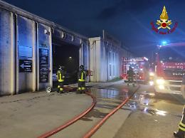 Verona: Incendio in un’officina di Sona, nessuna vittima