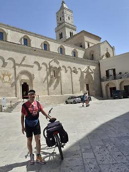 Da Treviso a Reggio Calabria in bici, recitando Dante