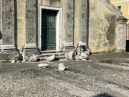 Ceggia, ruba un'auto e si schianta contro la chiesetta Bragadin