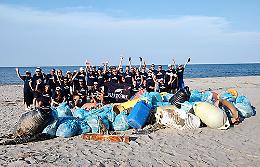 Raccolti 850 kg di rifiuti: la spiaggia di Boccasette a Porto Tolle torna a respirare