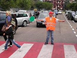 Vigilanza fuori dalle scuole veneziane, la Giunta vara la delibera
