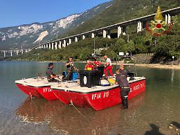 Vittorio Veneto, recuperato il corpo del ventenne scomparso nel lago Morto