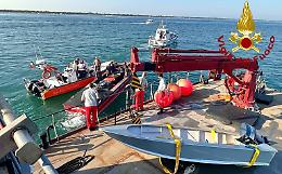 Punta Sabbioni, barchino si rovescia: tre in salvo