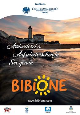 A Bibione manifesti per abbellire le vetrine chiuse d'inverno