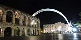 La stella di Natale in Piazza Bra: via libera per la nuova coda luminosa