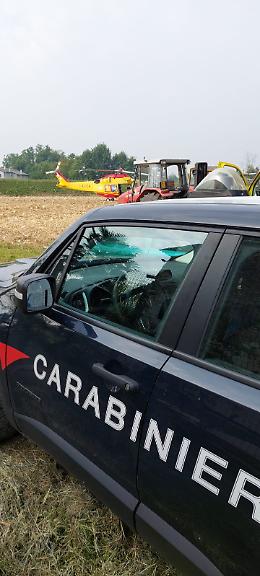 Cade da un albero a Maserada, 64enne elitrasportato muore poco dopo a Treviso
