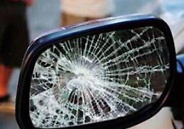 Atti vandalici in centro: trentenne danneggia 14 auto, denunciato
