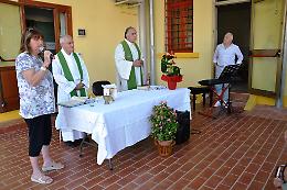Una cerimonia in memoria dei volontari della scuola materna di Bottrighe