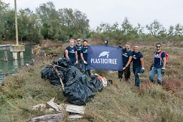 L'isola di Torcello è ora libera dai rifiuti grazie a 35 volontari di Plastic Free Onlus