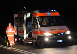 Bimba lanciata dal terrazzo, il sindaco: "Serve discrezione"