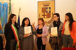 Villa del Conte attenta ai temi sociali: premio alla gentilezza per cinque alunni della scuola secondaria locale