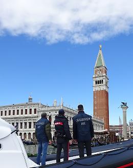 Venezia, Carabinieri sequestrano cumuli di rifiuti speciali