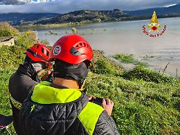 Puos d'Alpago, ancora in corso le ricerche del vigile del fuoco inghiottito dal canale