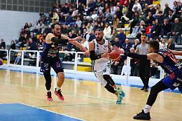Basket B, la Virtus Padova sconfitta 77-65 dalla capolista Ruvo di Puglia
