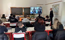 A scuola di legalità, i carabinieri in classe con gli alunni di Adria