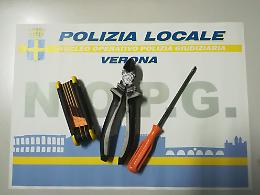 Edificio in Basso Acquar occupato abusivamente e utilizzato come deposito di bici rubate: denunciato un 30enne