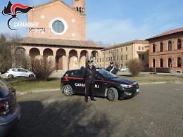 Tenta di pagare in discoteca con soldi falsi, denunciato