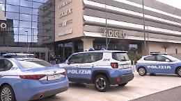 Esercitazione della polizia in tenuta antiterrorismo all'Adigeo di Verona Sud: «Rientra nella pianificazione dei Grandi Eventi attesi in città»