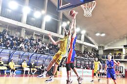 Basket B, Vicenza battuta 80-70 a Imola