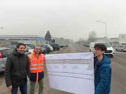 Viale della tecnica in zona industriale con alberi e pista ciclabile: un investimento di 542 mila euro