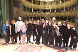 Badia Polesine: al Teatro Balzan assalto fuori stagione, merito del Premio Tomeo, l’Oscar del teatro dei ragazzi del Polesine