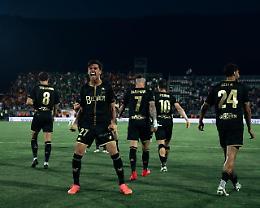 Calcio B playoff, il Venezia batte 2-1 il Palermo e va in finale