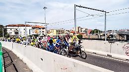 Mille bici per le strade scolastiche. Grande successo della Critical Kids 