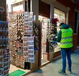 Due anni dalla delibera anti paccottiglia a Venezia, aprono attività artigianali