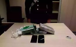 Nascondeva tre panetti di cocaina per oltre 300 mila euro: arrestato un 28enne a Fumane