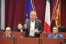 Brugnaro tira dritto: "Sono innocente, non mi dimetto"
