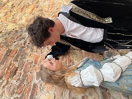 ROMEO E GIULIETTA, TORNA LO SPETTACOLO ITINERANTE NEL CUORE DI VERONA