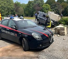 Inseguimento a Treviso: auto rubata si schianta contro un muro, arrestati due pregiudicati