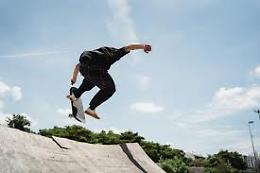 Skateboard in centro: danni e transenne, la città cerca soluzioni
