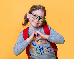 I disturbi visivi nei bambini sono in aumento: come scegliere l'occhiale giusto
