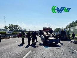 Grave incidente autostradale con tre feriti sulla A4: traffico bloccato per ore