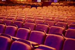 Abano Terme, Paola Minaccioni in scena al Teatro Marconi: "Elena la Matta"